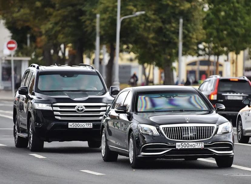 Mourner Convoy for funeral convoy and family movement