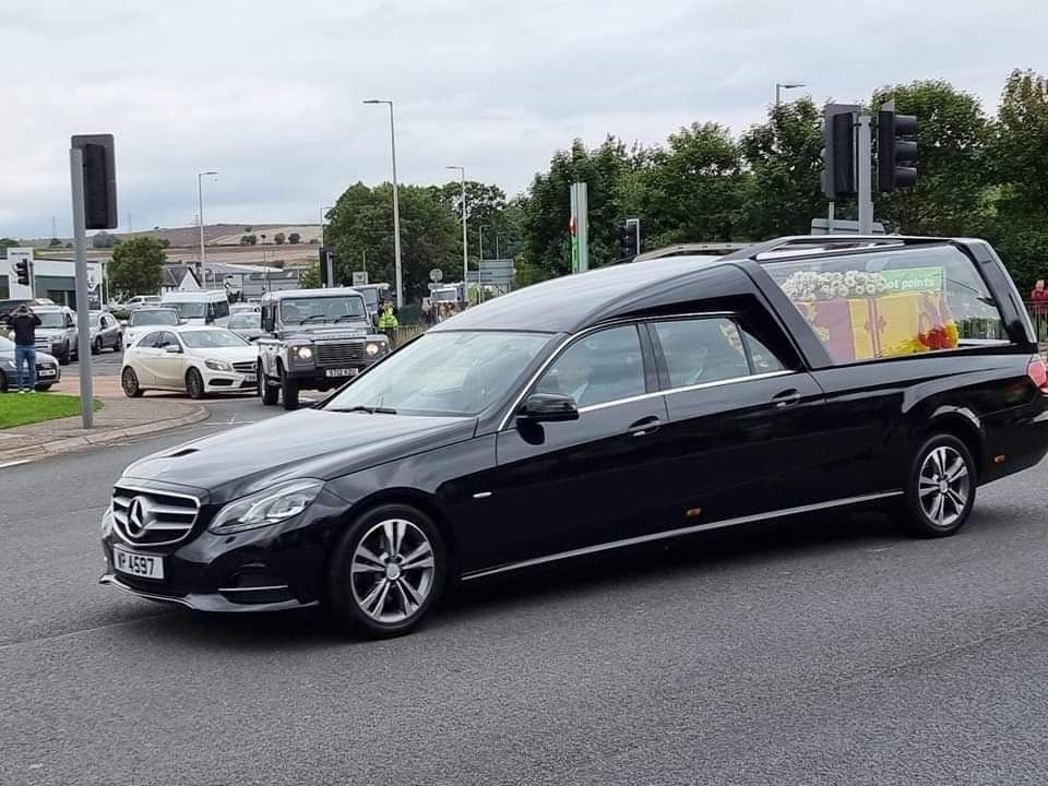Hearse / Casket Vehicle for funeral convoy and family movement