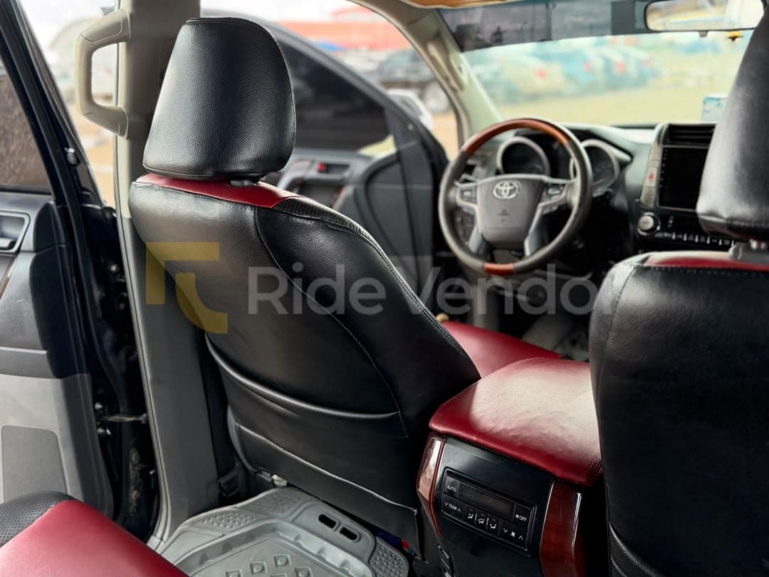 2020 Toyota Prado TXL — photo 7