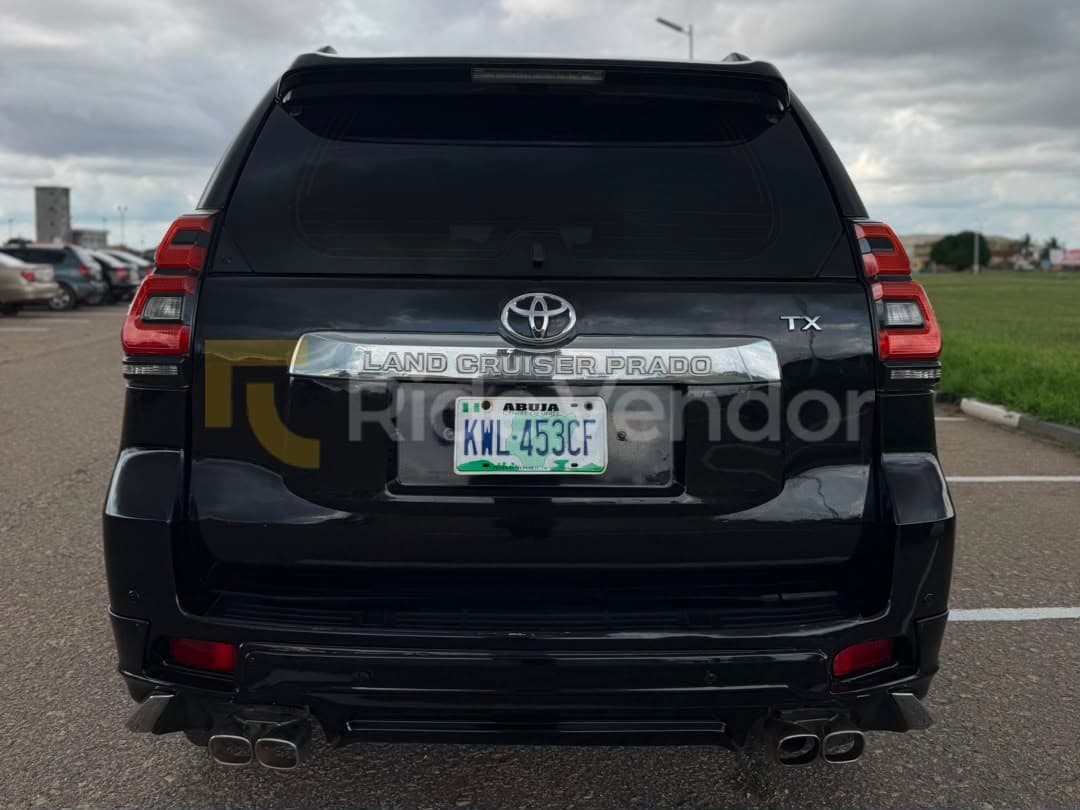 2020 Toyota Prado TXL — photo 2