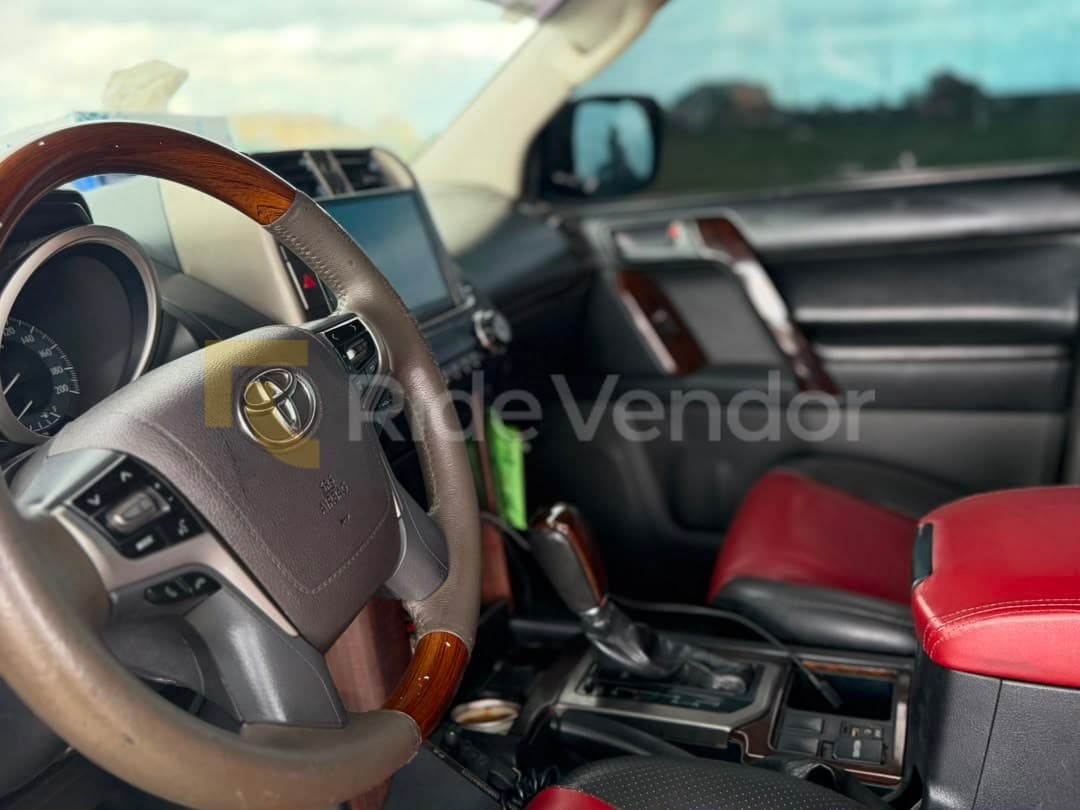 2020 Toyota Prado TXL — photo 5