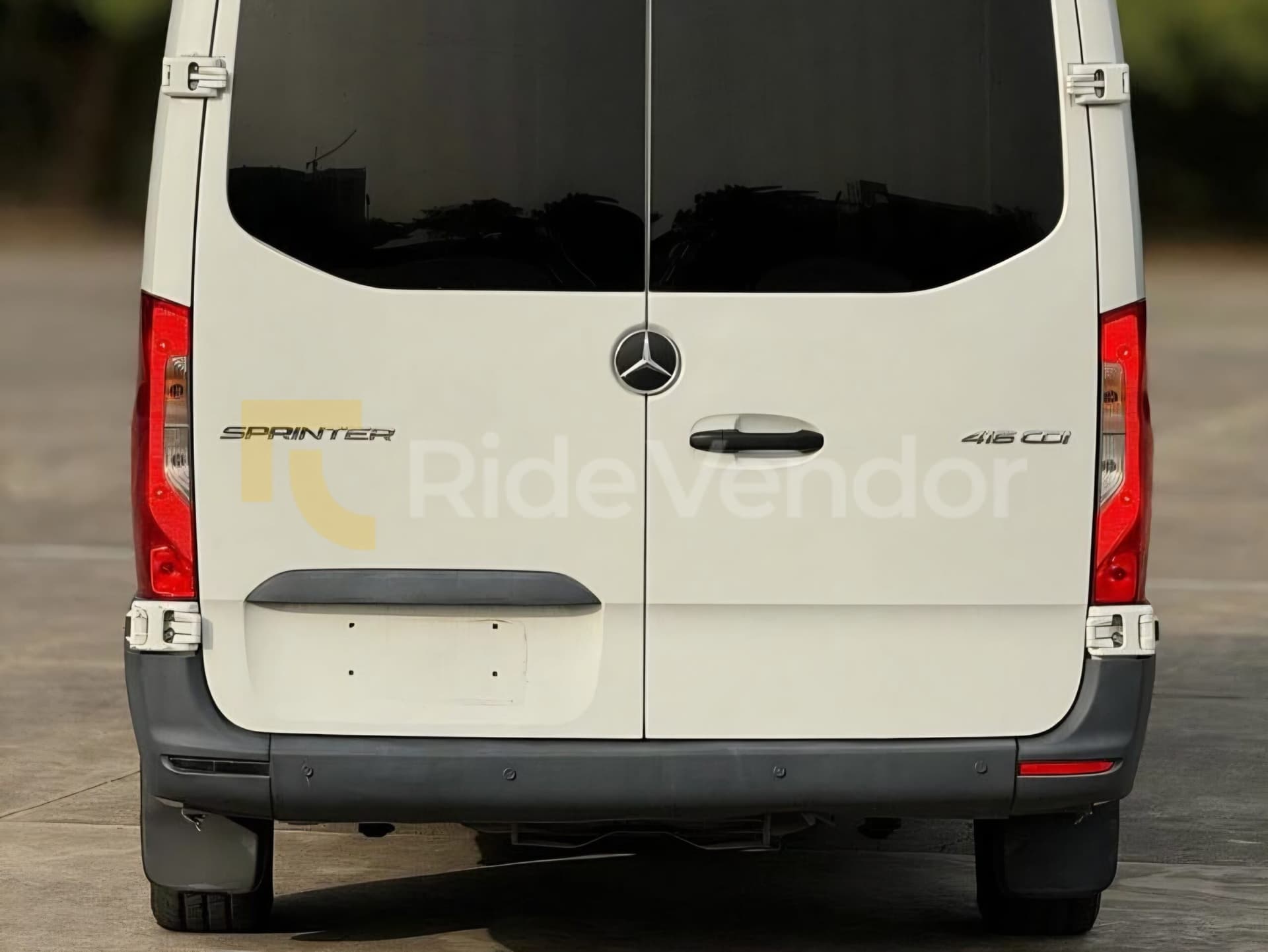 2022 Mercedes-Benz Sprinter — photo 2