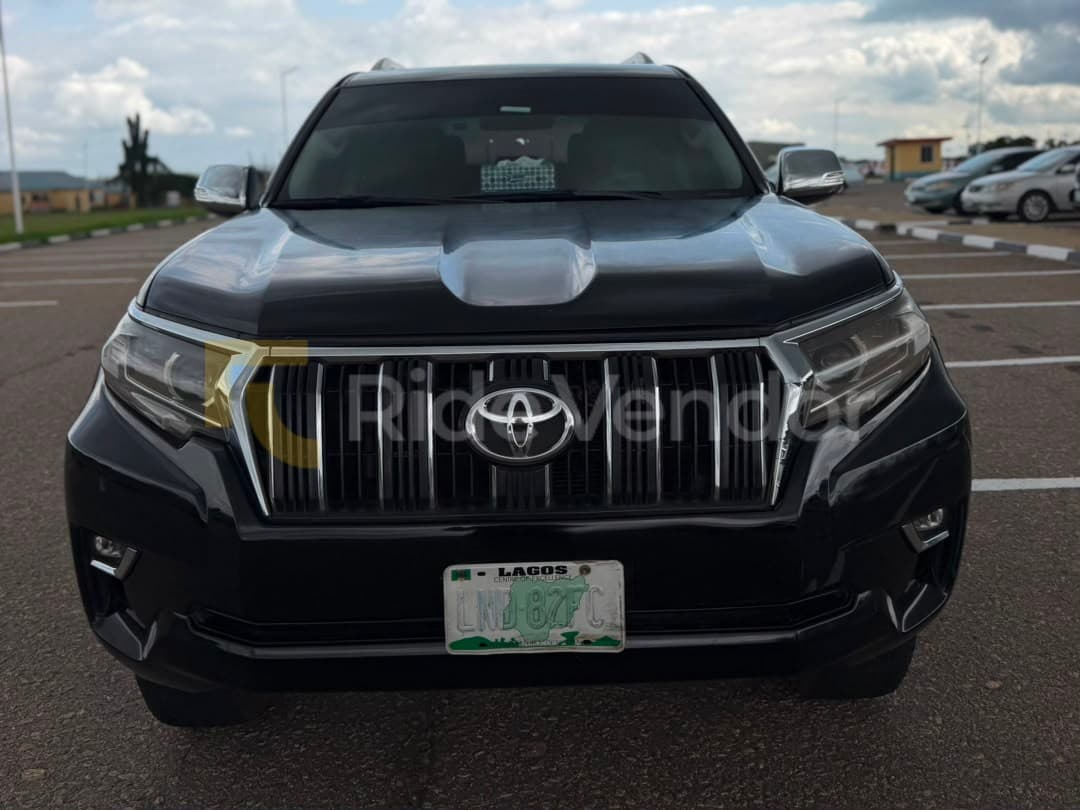 2022 Toyota Prado TXL — photo 7