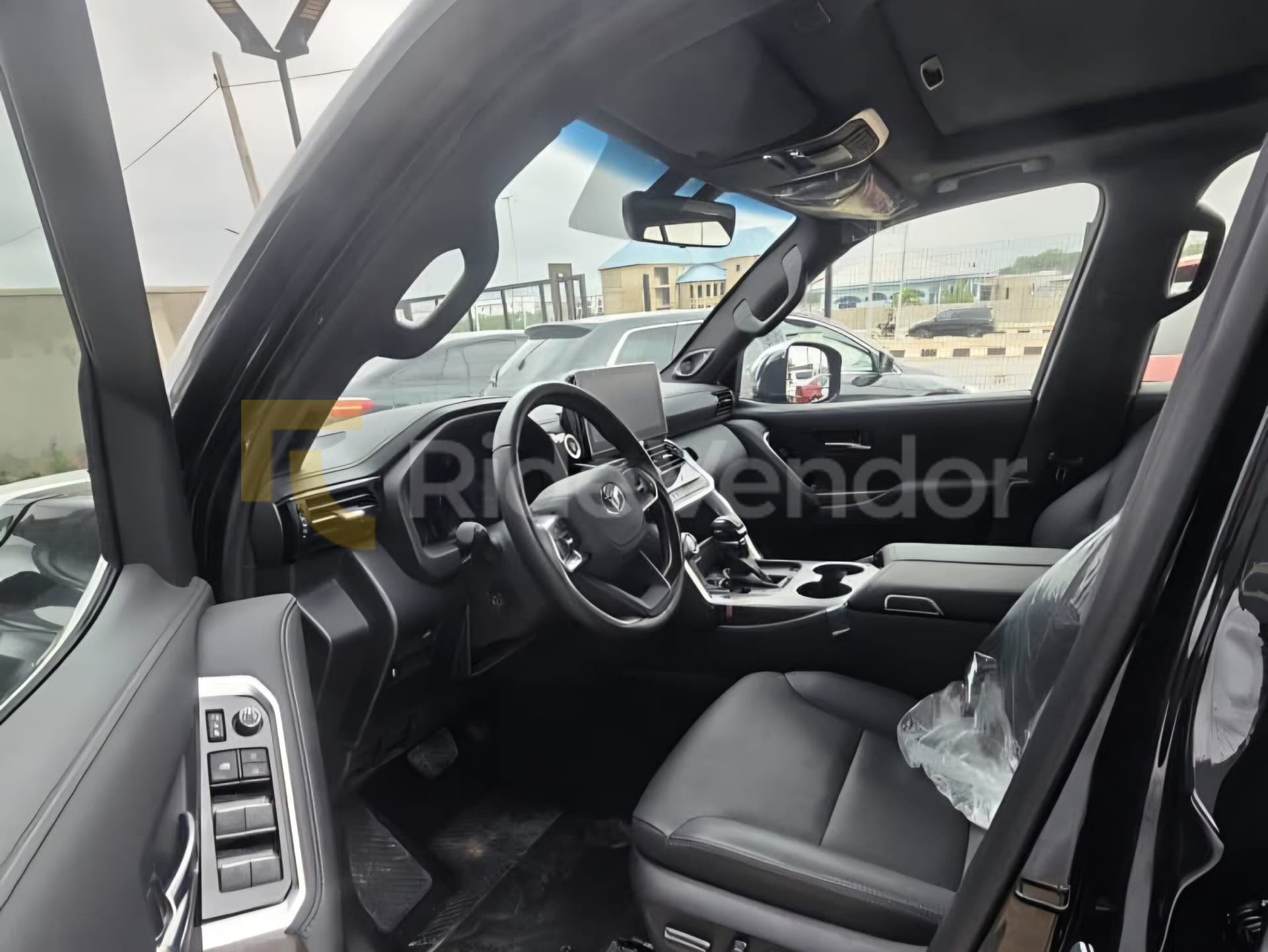 2025 Toyota Land Cruiser — photo 2
