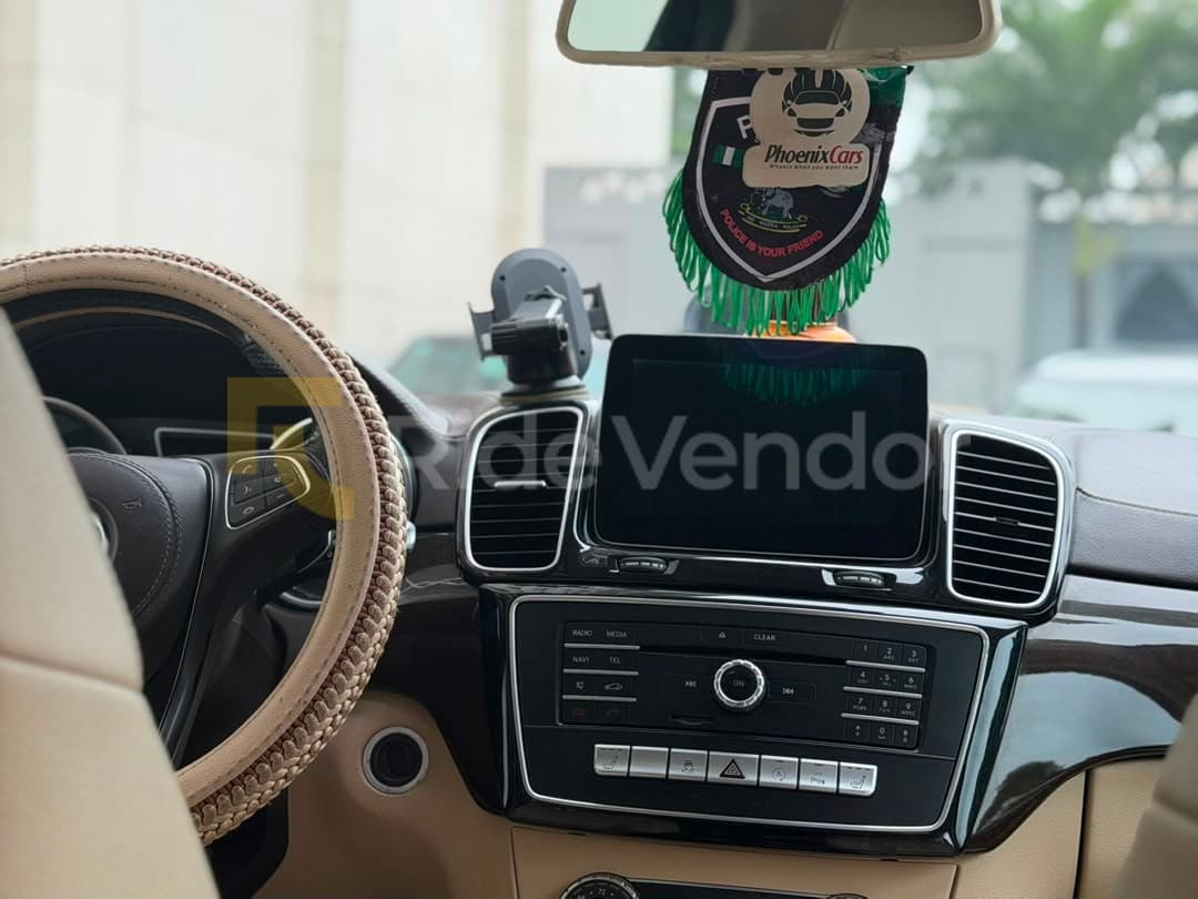 2020 Mercedes-Benz GLS 450 — photo 3
