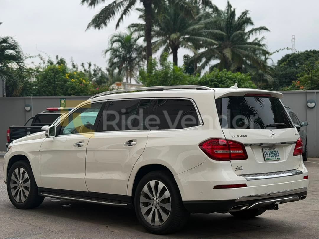 2020 Mercedes-Benz GLS 450 — photo 4