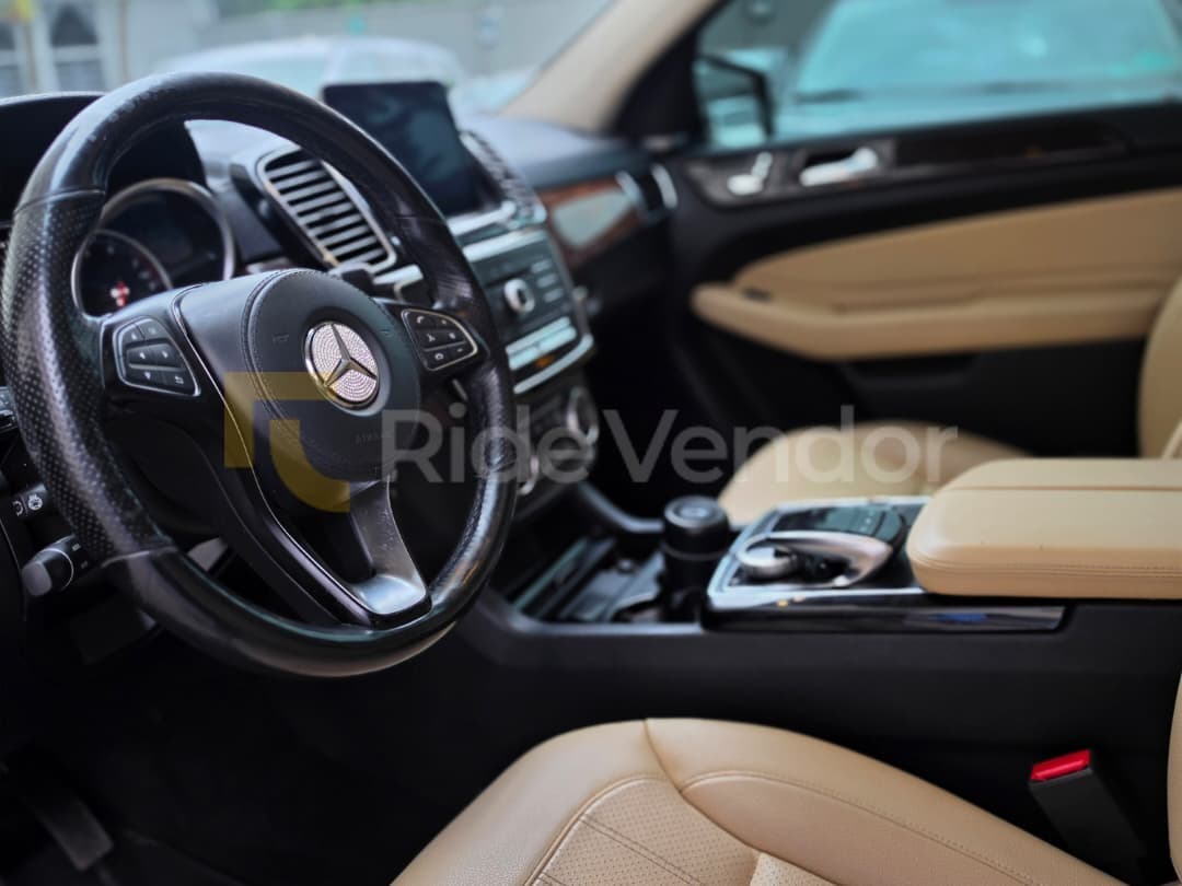 2019 Mercedes-Benz GLS 450 — photo 3