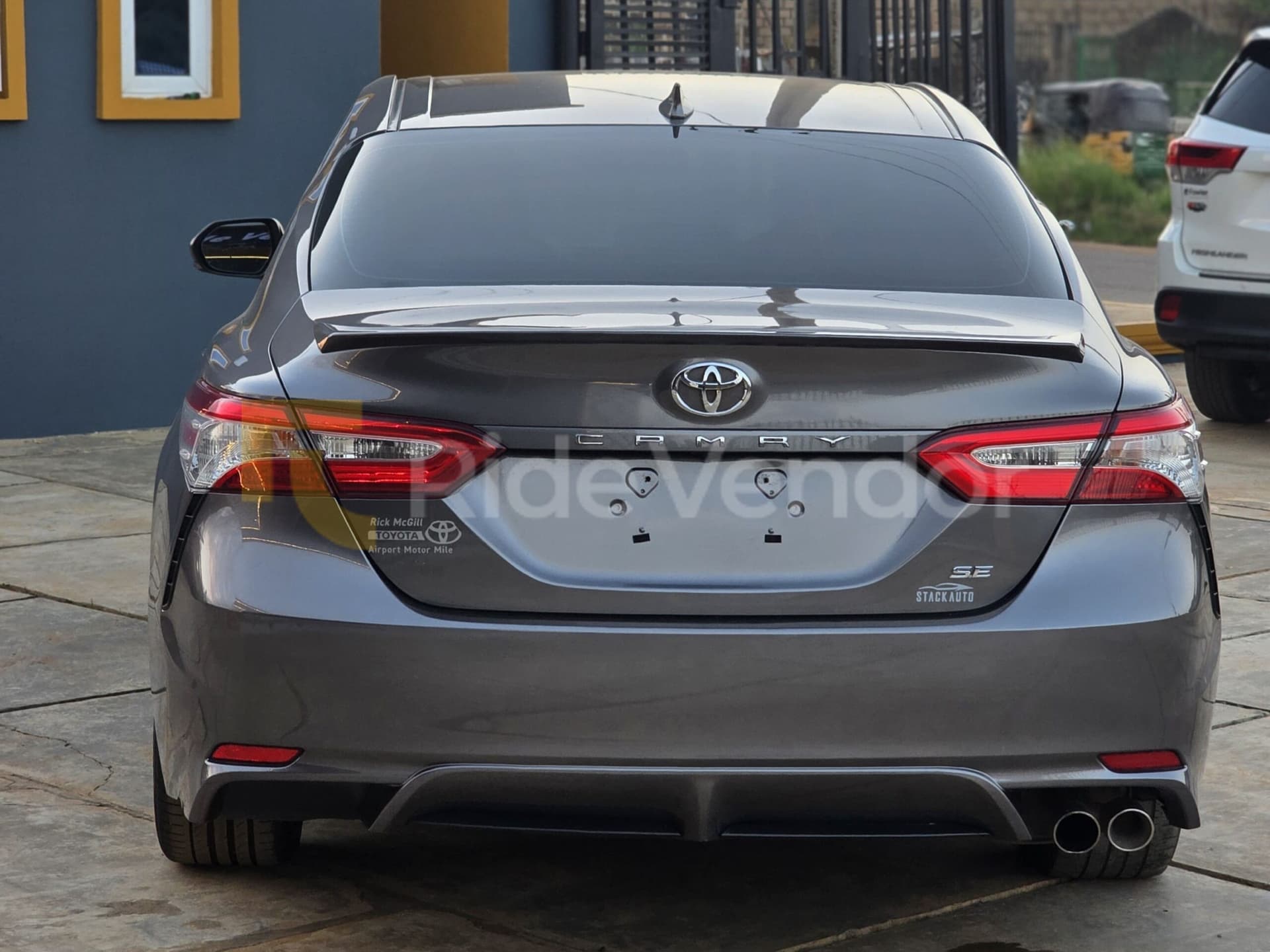 2022 Toyota Camry SE — photo 4