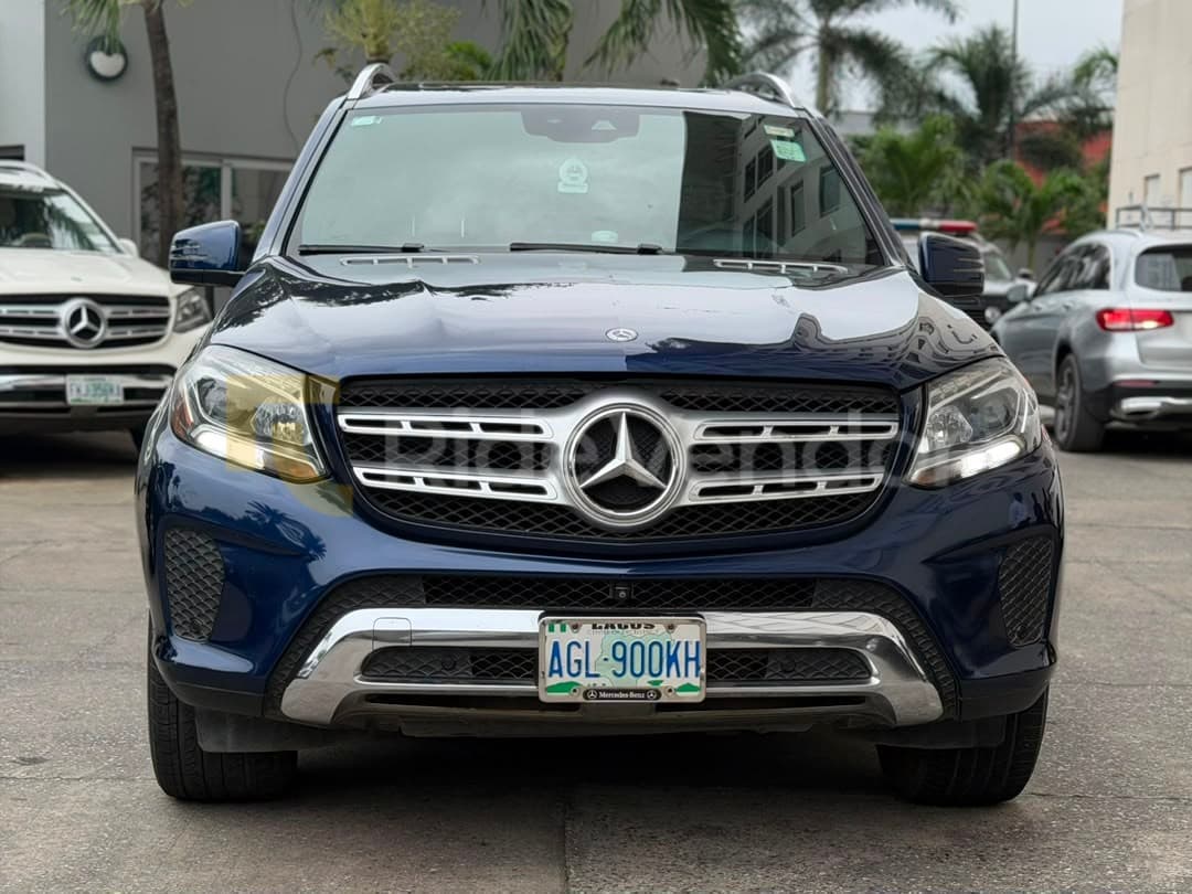 2019 Mercedes-Benz GLS 450 — photo 2
