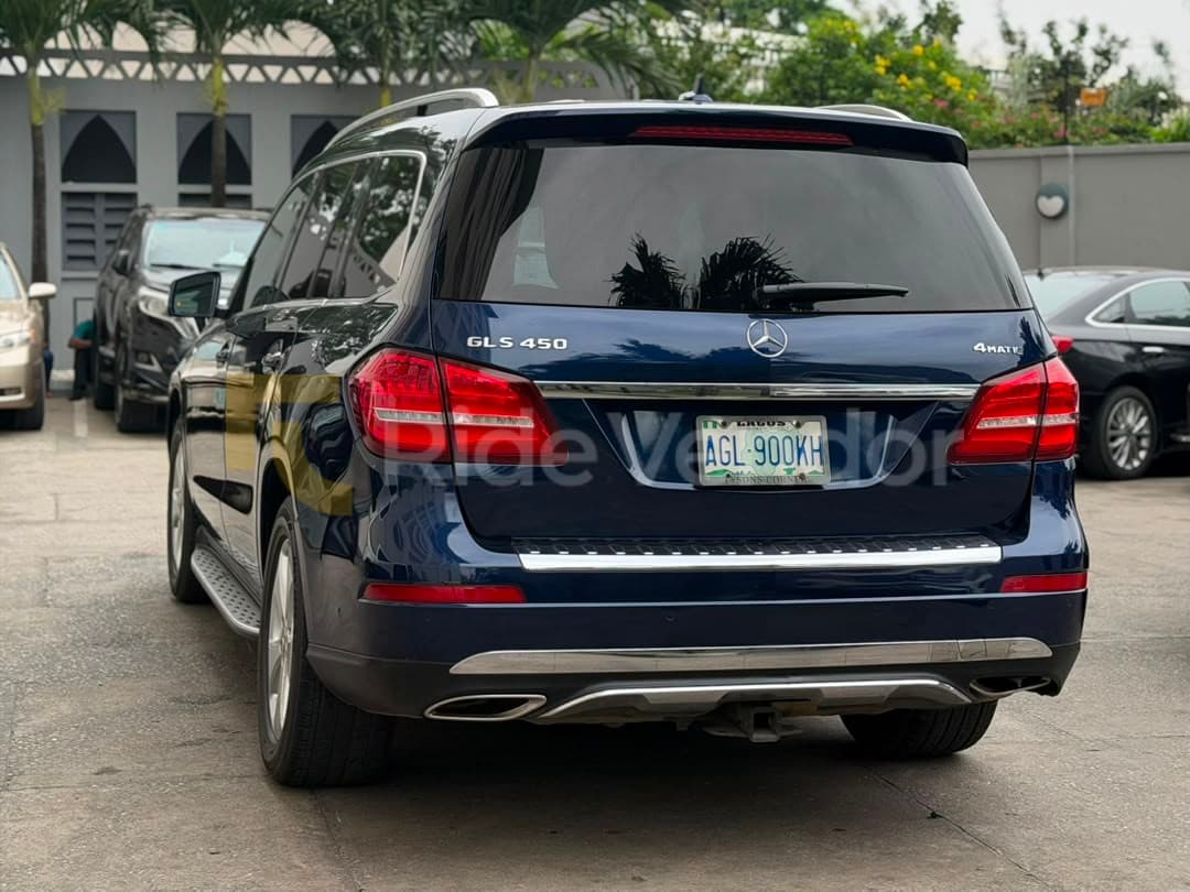 2019 Mercedes-Benz GLS 450 — photo 3