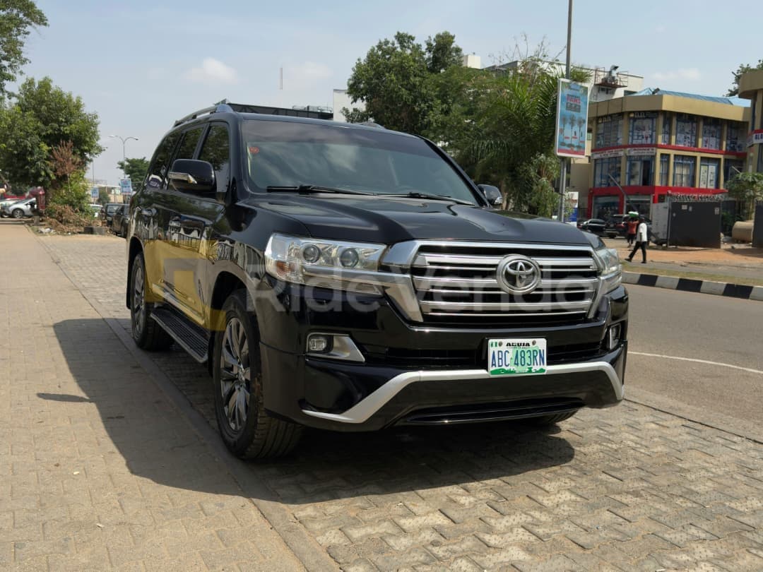 2020 Toyota Land Cruiser GXR V8 — photo 6