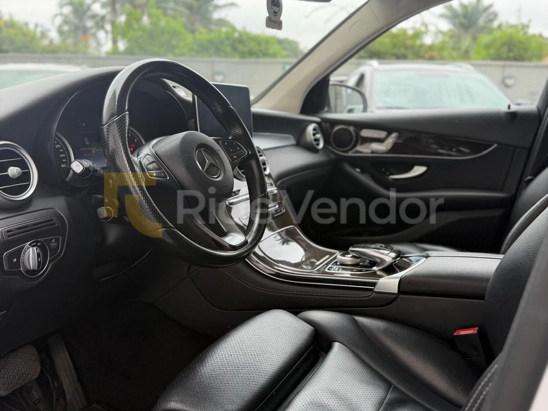 2019 Mercedes-Benz GLC 300 — photo 7
