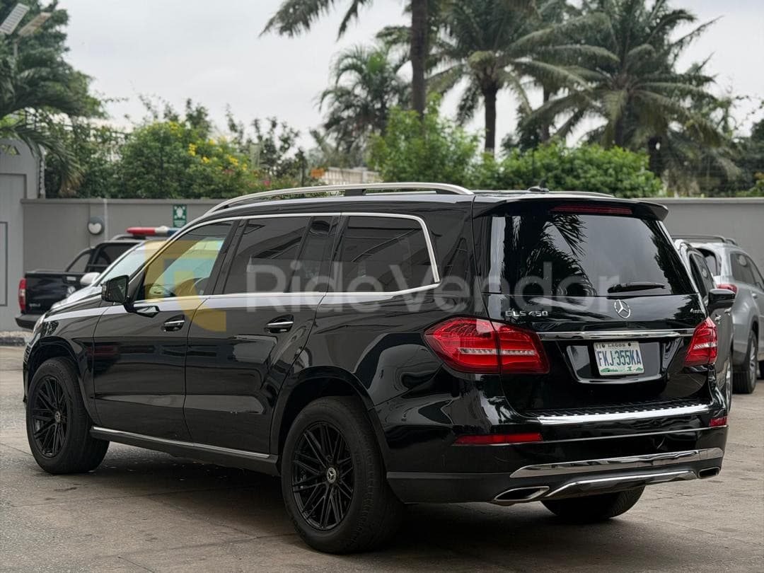 2019 Mercedes-Benz GLS 450 — photo 6