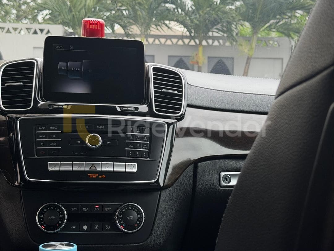 2019 Mercedes-Benz GLS 450 — photo 5