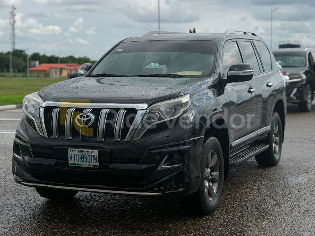 2020 Toyota Prado TXL — photo 4