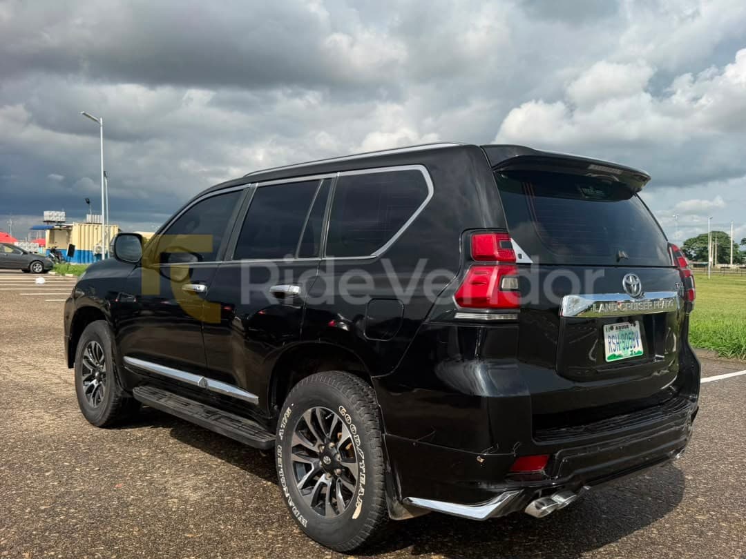 2020 Toyota Prado TXL — photo 7