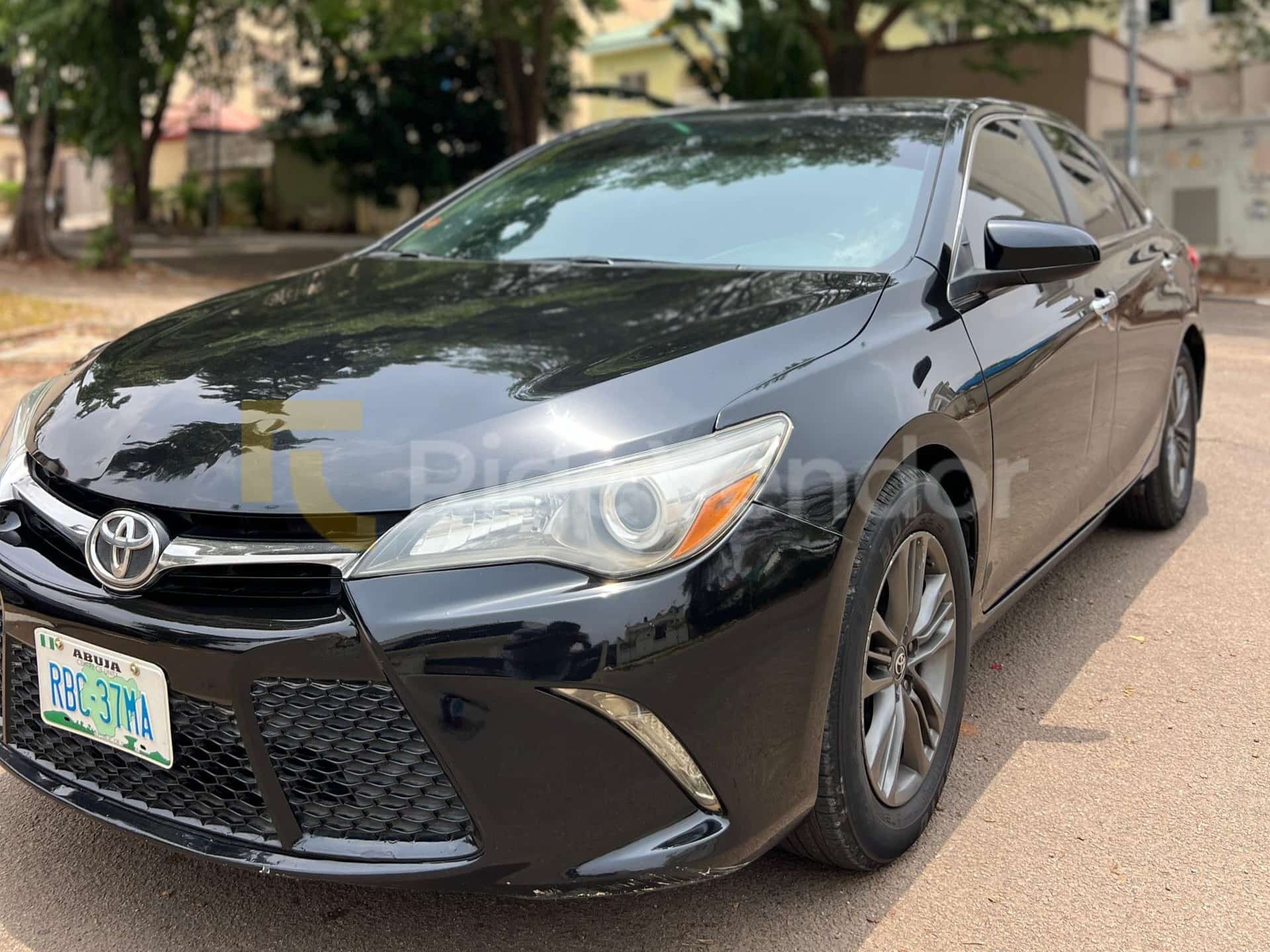 2016 Toyota Camry SE available for chauffeur-driven car hire in Nigeria