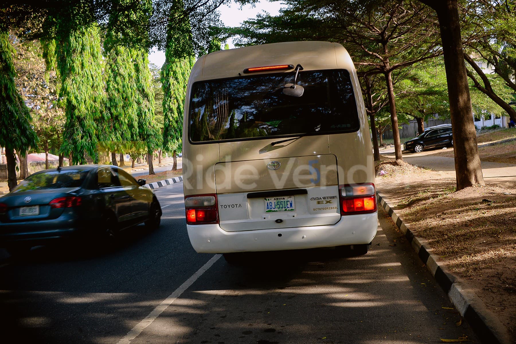 2016 Toyota Coaster Bus — photo 3