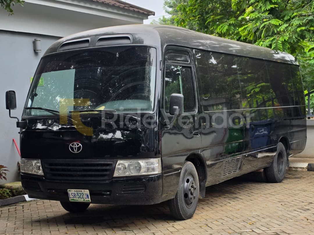 2020 Toyota Coaster Bus — photo 8