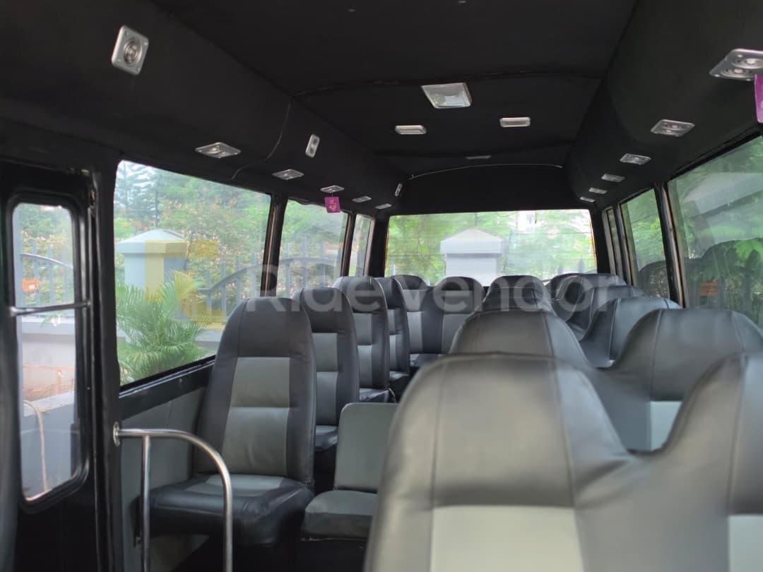 2020 Toyota Coaster Bus — photo 5
