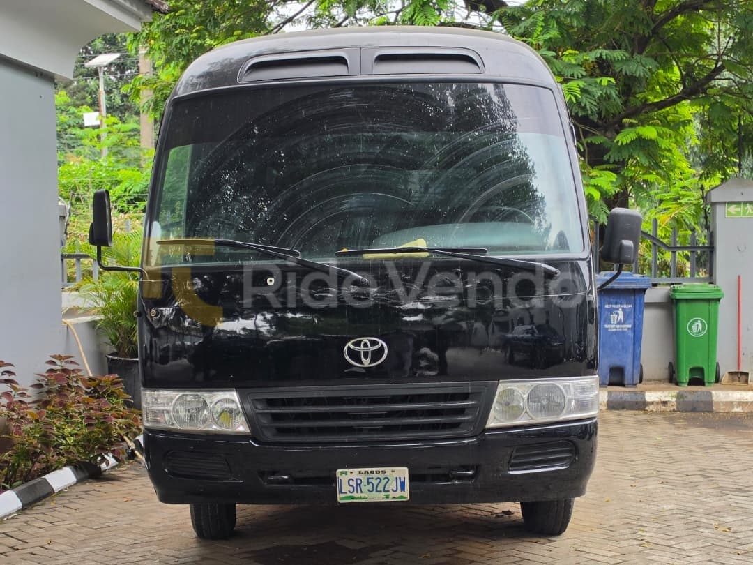 2020 Toyota Coaster Bus — photo 6