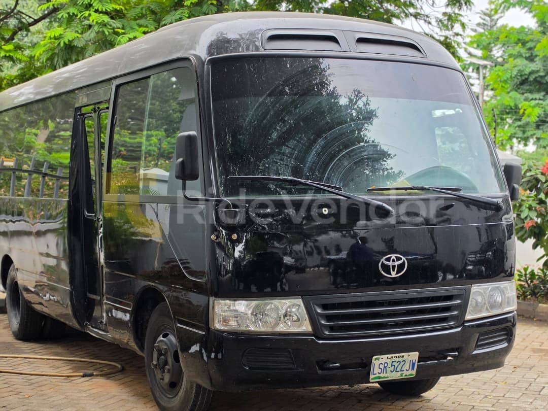 2020 Toyota Coaster Bus — photo 7