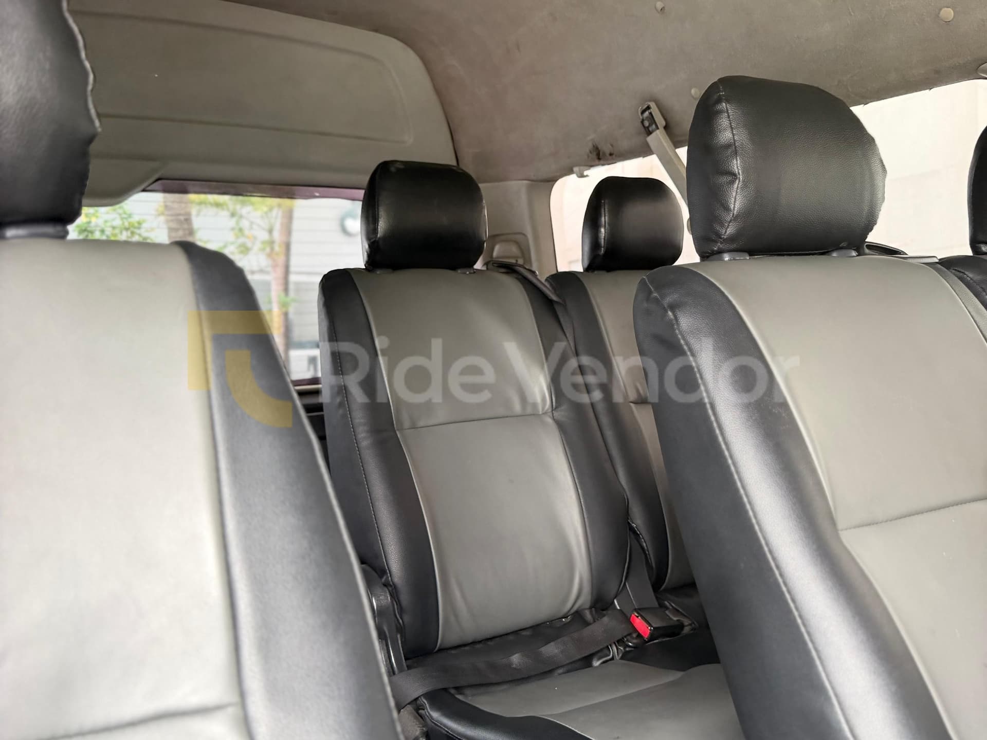 2019 Toyota Hiace High Roof — photo 8