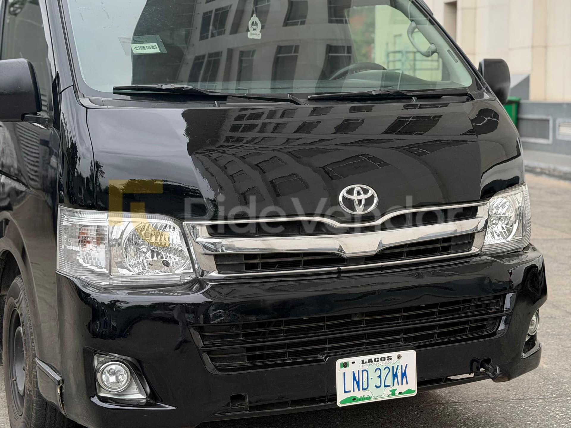 2019 Toyota Hiace High Roof — photo 10