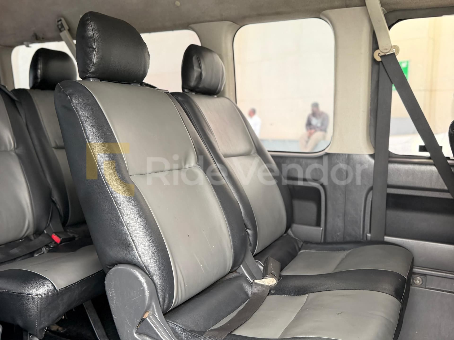 2019 Toyota Hiace High Roof — photo 11