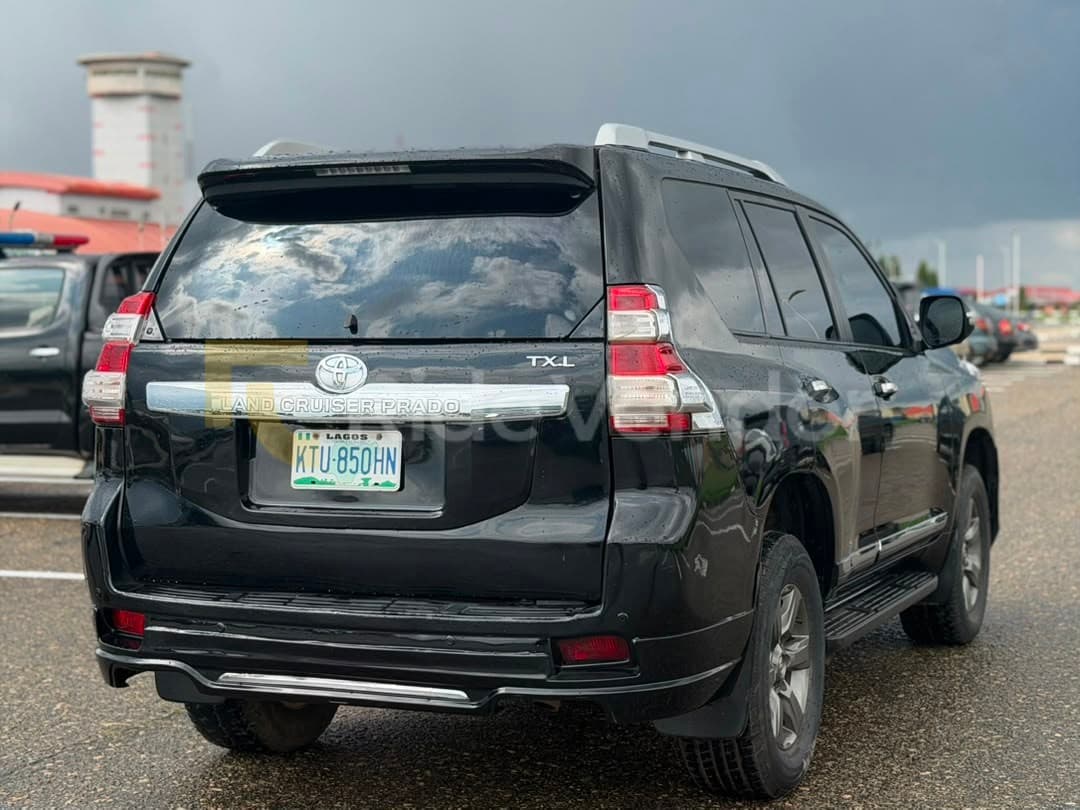 2020 Toyota Prado TXL — photo 7