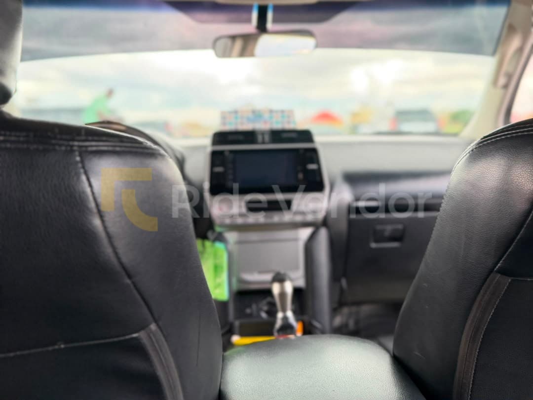 2022 Toyota Prado TXL — photo 4