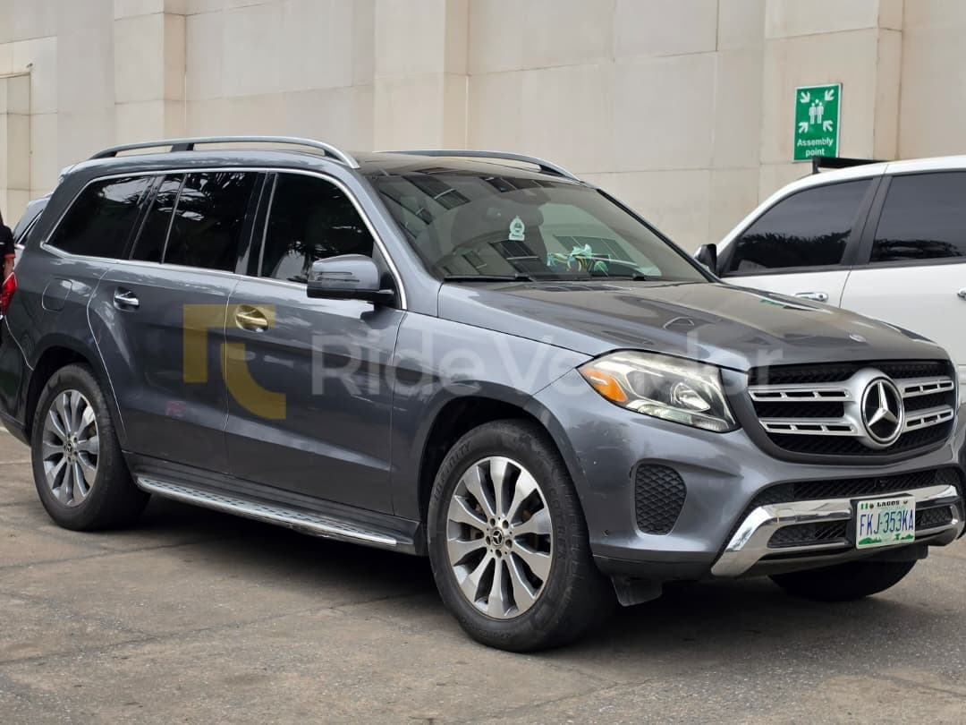 2019 Mercedes-Benz GLS 450 — photo 2