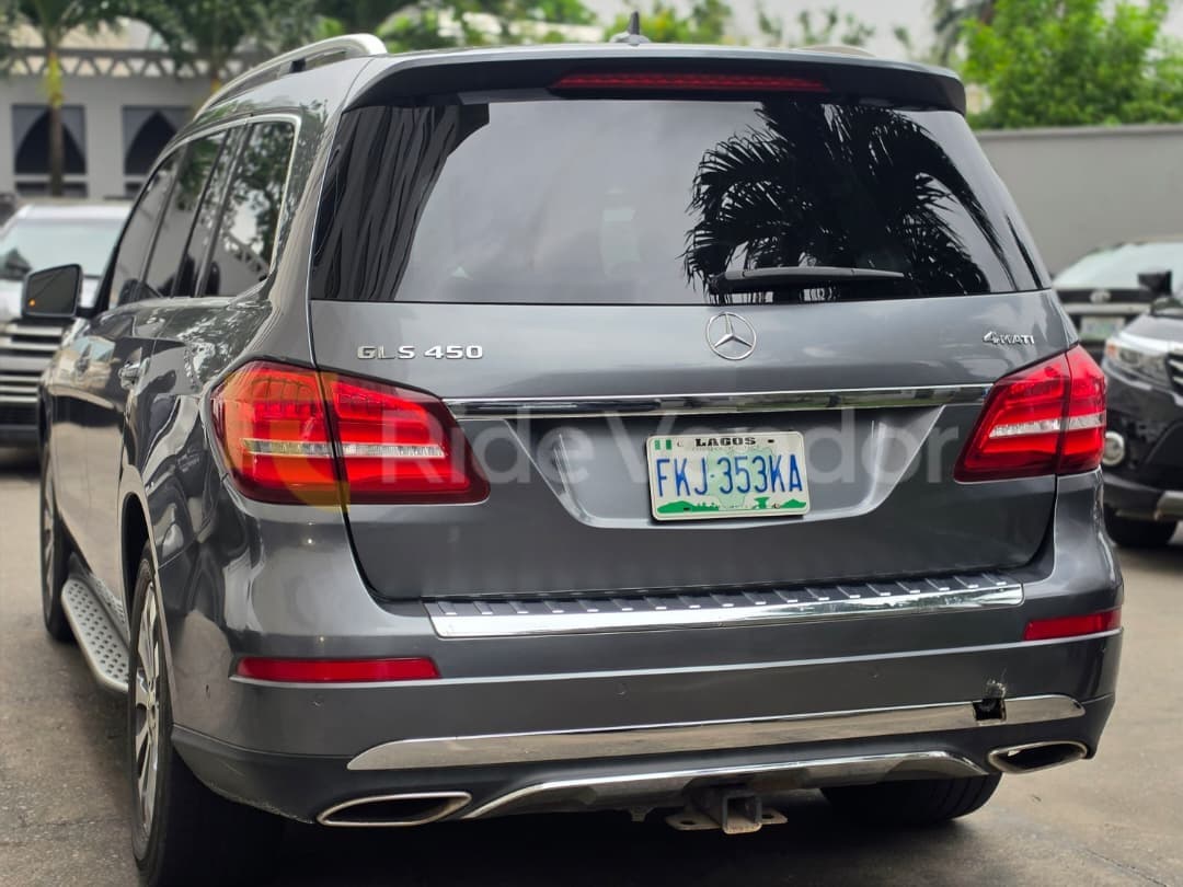 2019 Mercedes-Benz GLS 450 — photo 4