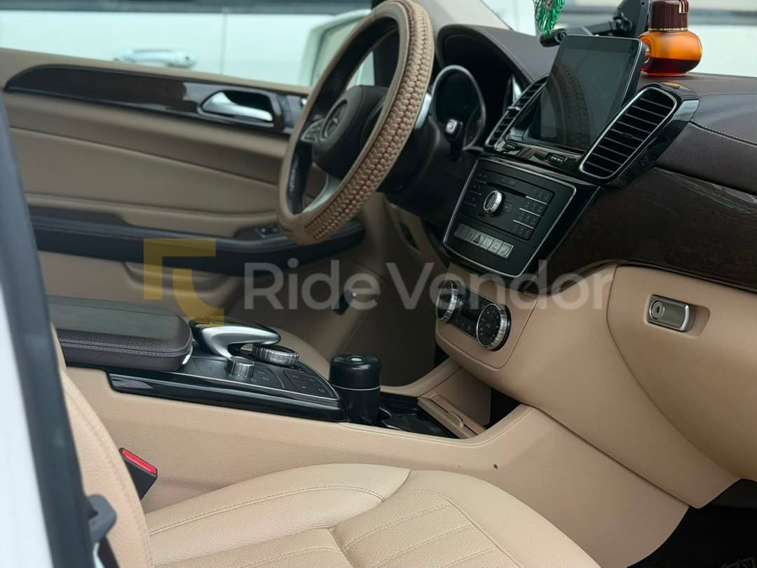 2020 Mercedes-Benz GLS 450 — photo 9