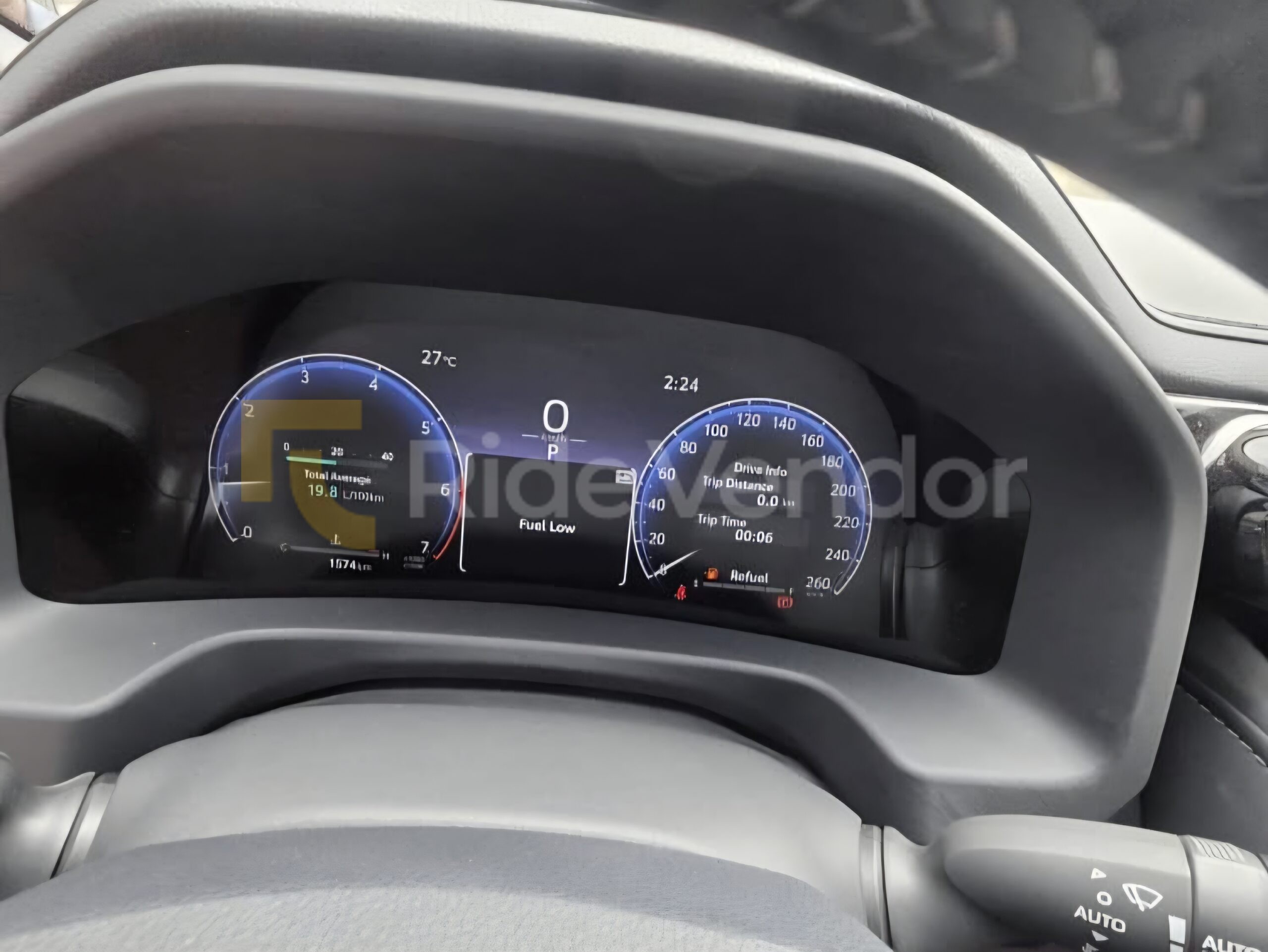 2025 Toyota Land Cruiser — photo 3