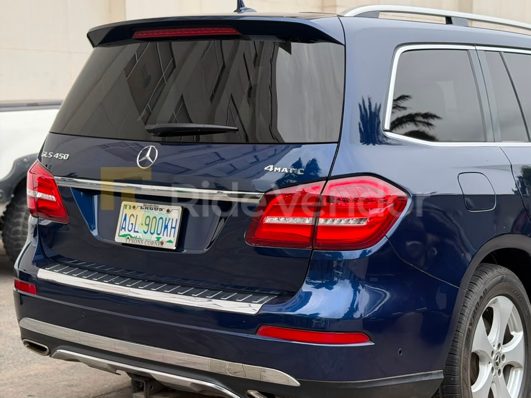 2019 Mercedes-Benz GLS 450 — photo 9