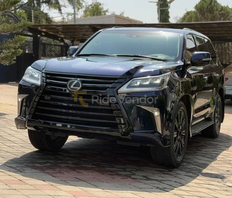 2020 Lexus LX 570 — photo 2