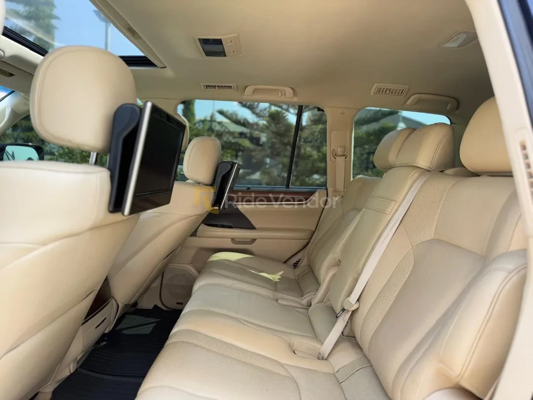2020 Lexus LX 570 — photo 3