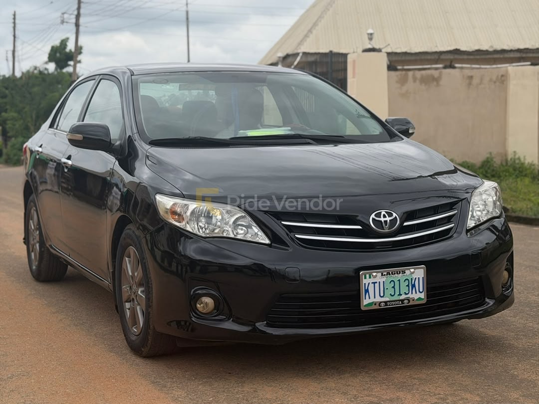 2014 Toyota Corolla LE — photo 6