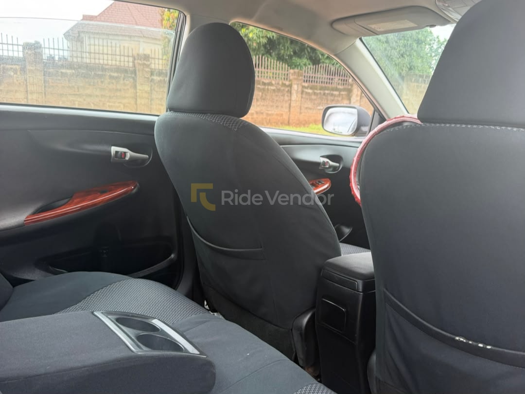 2014 Toyota Corolla LE — photo 3