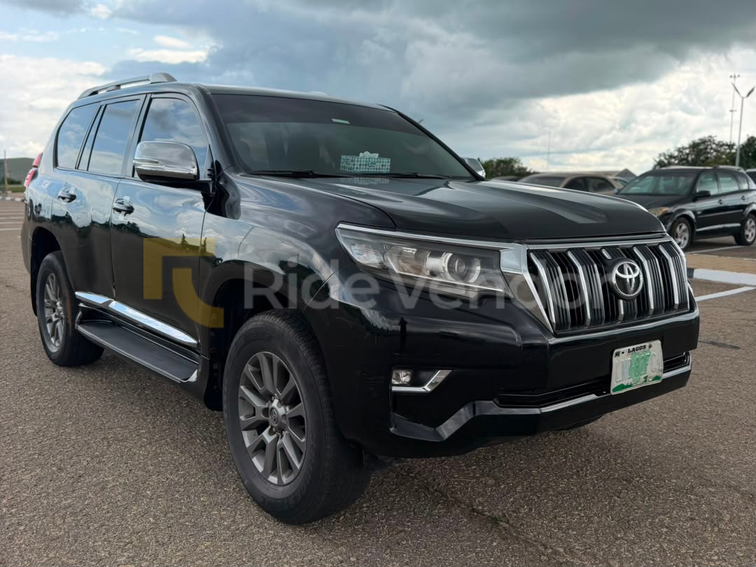 2022 Toyota Prado TXL — photo 8