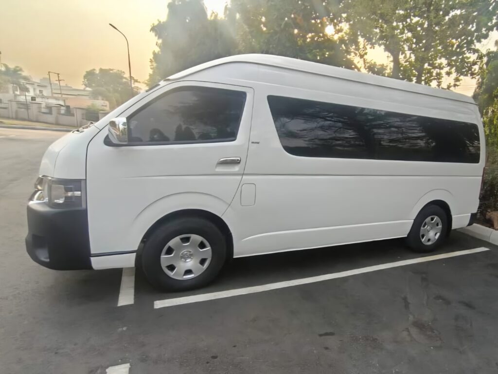 2019 Toyota Hiace bus for hire in Ilorin Kwara State - Ride Vendor